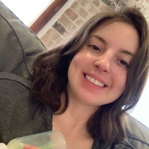 Meet your Posher, Lauren